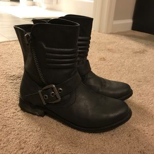 Rampage boots